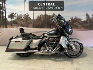 HARLEY-DAVIDSON CVO 1900 78KW STREET GLIDE — MOTOREN | HARLEY-DAVIDSON — MARKTPLAATS