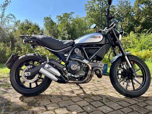 DUCATI SCRAMBLER FULL THROTTLE