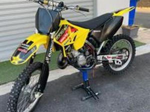 SUZUKI RM 125 2T