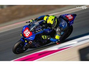 YAMAHA R1 PISTE 2025