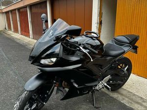 YAMAHA YZF-R3
