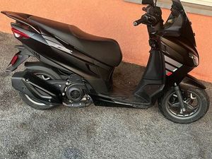 SCOOTER APRILIA SXR