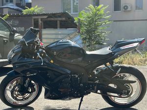 SUZUKI GSXR SUZUKI L0 600 A2 →