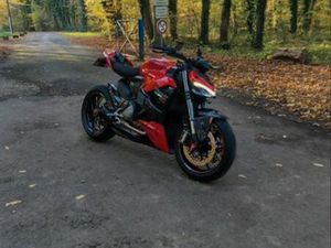 DUCATI STREETFIGHTER