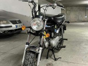 MOTO TYPE DAX 90 CC – JINCHENG – TRÈS PEU ROULÉ (40 KM)