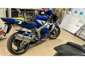 YAMAHA - YZF R1
