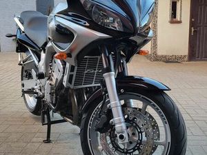 YAMAHA FZ6