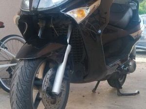 A VENDRE PIAGGIO X-EVO 125