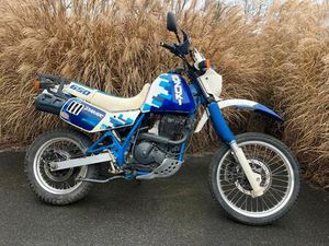 ② SUZUKI DR 650 DAKAR