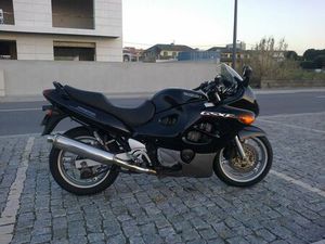 SUZUKI GSX 750 F SÃO MAMEDE DE INFESTA E SENHORA DA HORA