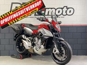 MV AGUSTA STRADALE 800 ROOD