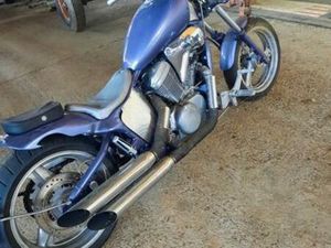 HONDA - SHADOW VT600 BOBBER