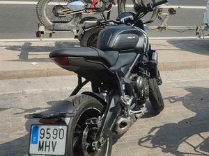 TRIUMPH - TRIDENT 660