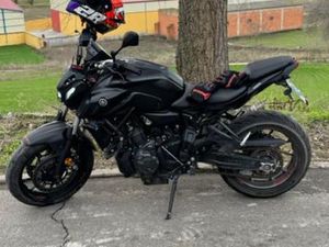 YAMAHA - MT07