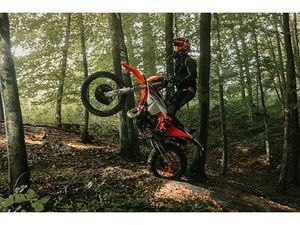 KTM 300 EXC HARDENDURO – BUILT TO BEAT THE BEST