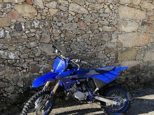 YAMAHA YZ85 DE 2023 LEIRIA, POUSOS, BARREIRA E CORTES