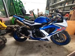 SUZUKI GSXR 750