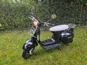 RETRO ELEKTROROLLER FUTURA CLASSICO 45 KM/H SCHWARZ