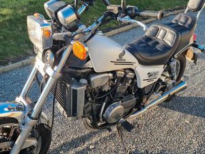 MOTO VFC 750 HONDA CUSTOM