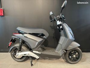 PIAGGIO 1 ACTIVE 125 CM3