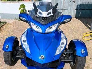 CAN-AM SPYDER RT TRIKE