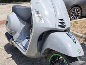 PIAGGIO GTS 300 VESPA 300 GTS SUPER GRIGIO