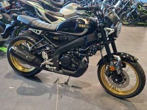 YAMAHA XSR 125 LEGACY 2023 125 CM3 | MOTO ROADSTER | 11 090 KM | NOIR | 22950 TREGUEUX