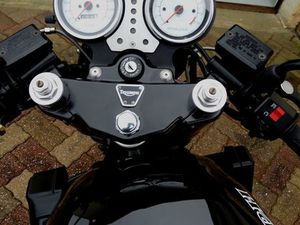 TRIUMPH 900 SPEED TRIPLE T301
