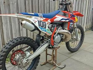 ② KTM 250SX D'ORIGINE, 2017, 73,5 HEURES,
