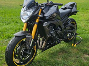 YAMAHA FZ8