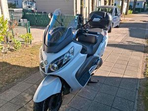 GROßROLLER MARKE SYM 400I