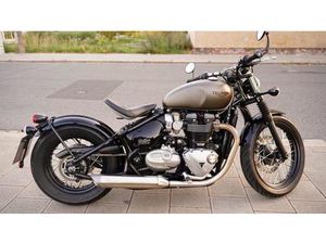 TRIUMPH BONNEVILLE BOBBER 1200 - 3000KM UNFALLFREI
