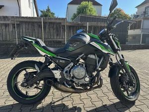KAWASAKI Z 650 KS-EDITION AKRAPOVIC