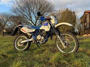 SUZUKI DR350 S