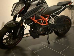 DUKE KTM 1522 KM ÉTAT NEUF ◊?