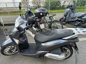 VENTE D'UN SCOOTER PEUGEOT BELVILLE 125