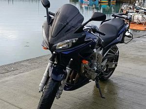YAMAHA FZ6