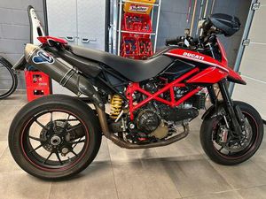 ② DUCATI HYPERMOTARD 1100 EVO SP