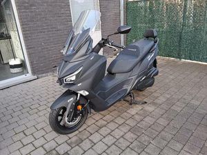 ② SYM JOYMAX Z+ 125 CC