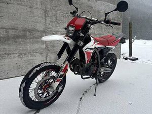 FANTIC XMF 125 CANTON GRISONS -