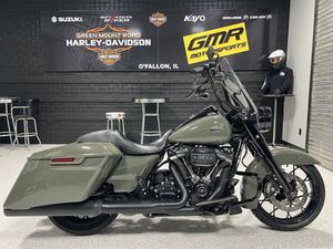 2021 ROAD KING® SPECIAL