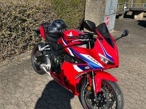 HONDA CBR 650 R, E-CLUTCH