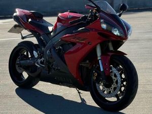 YAMAHA YZF R1 RN12