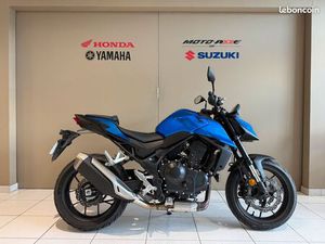 HONDA HORNET 750 2025 AVEC 5771 KILOMÈTRES