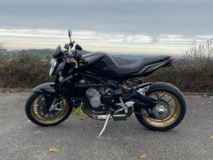 MV AGUSTA BRUTALE 800