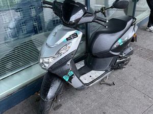 SCOOTER PEUGEOT KISBEE 50