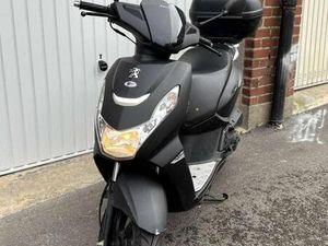 ② PEUGEOT KISBEE 4T 2022 – 18 500 KM – NE DÉMARRE PLUS