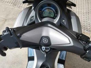 YAMAHA - NMAX 125