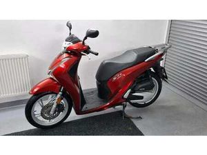 HONDA SH 125 ( 4 TIS.KM)