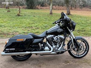 HARLEY DAVIDSON STREET GLIDE